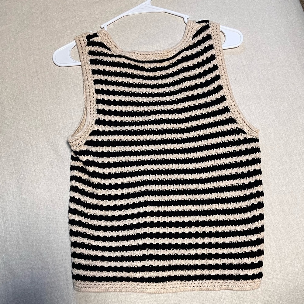 Striped Knit Tank - Picture 4 of 4